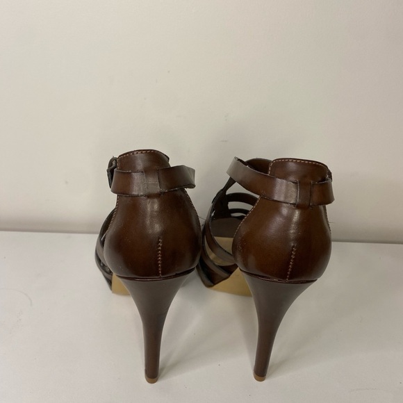 Marc Fisher Brown Strappy Open Toe Stilleto Heels Size 8 Vacation - Picture 8 of 12